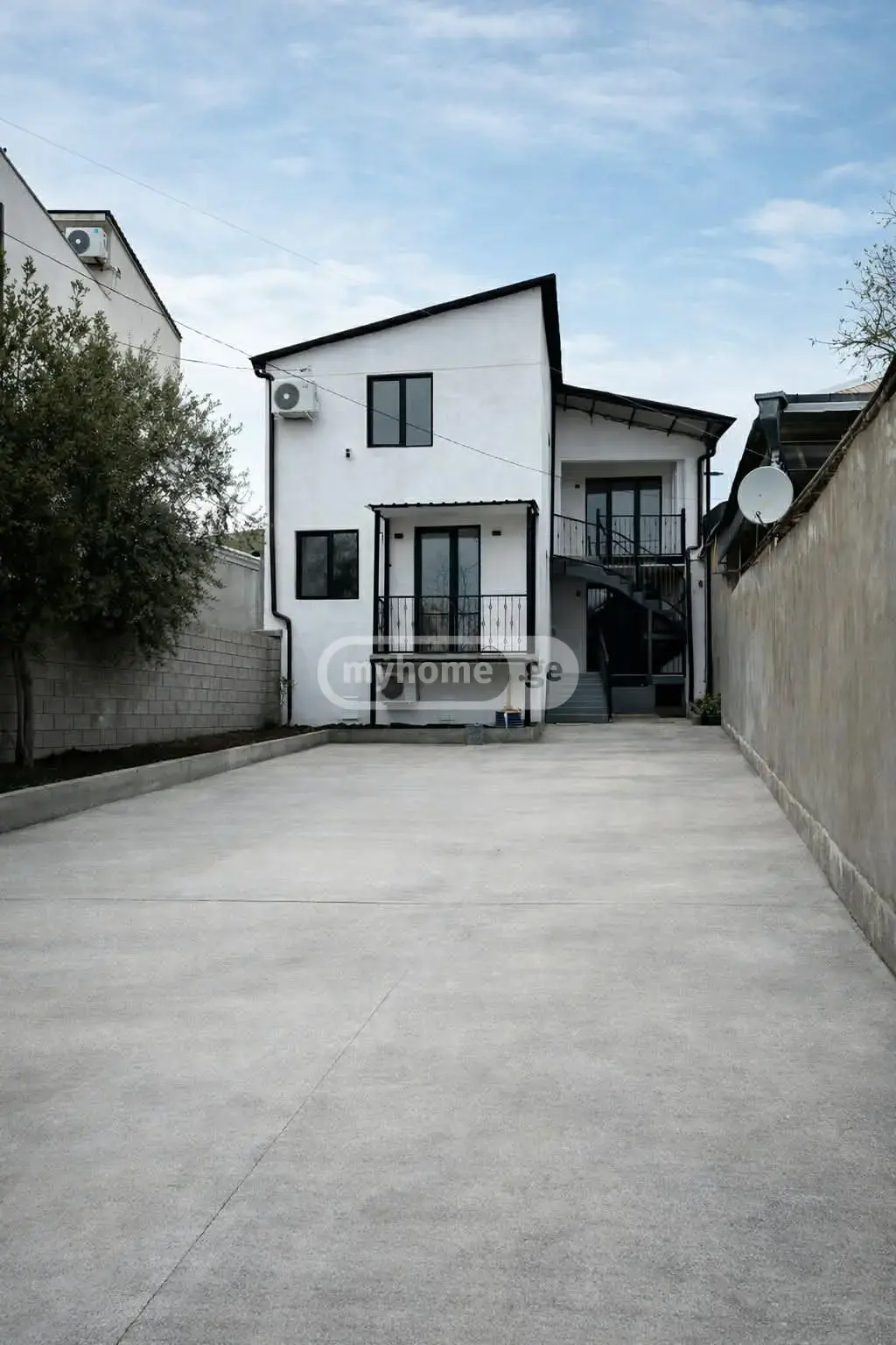10+ Room Private House For Rent In Avlabari view 1