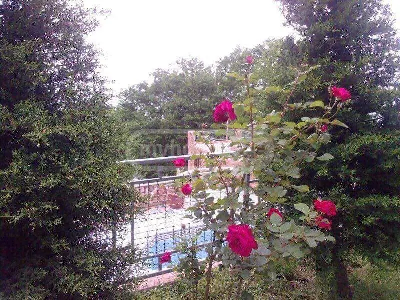 5 Room Private House For Sale view 2