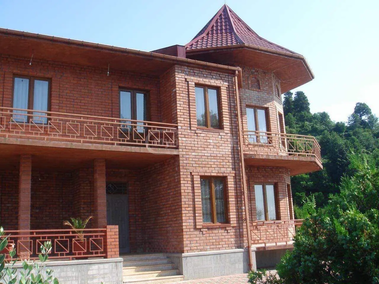 5 Room Private House For Sale view 1