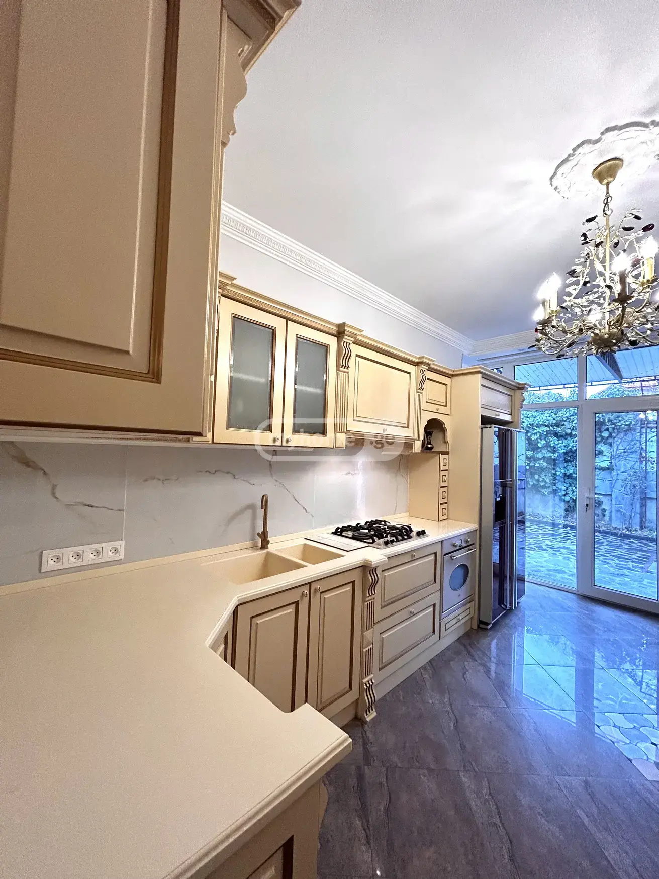6 Room Private House For Rent In Mtatsminda view 12