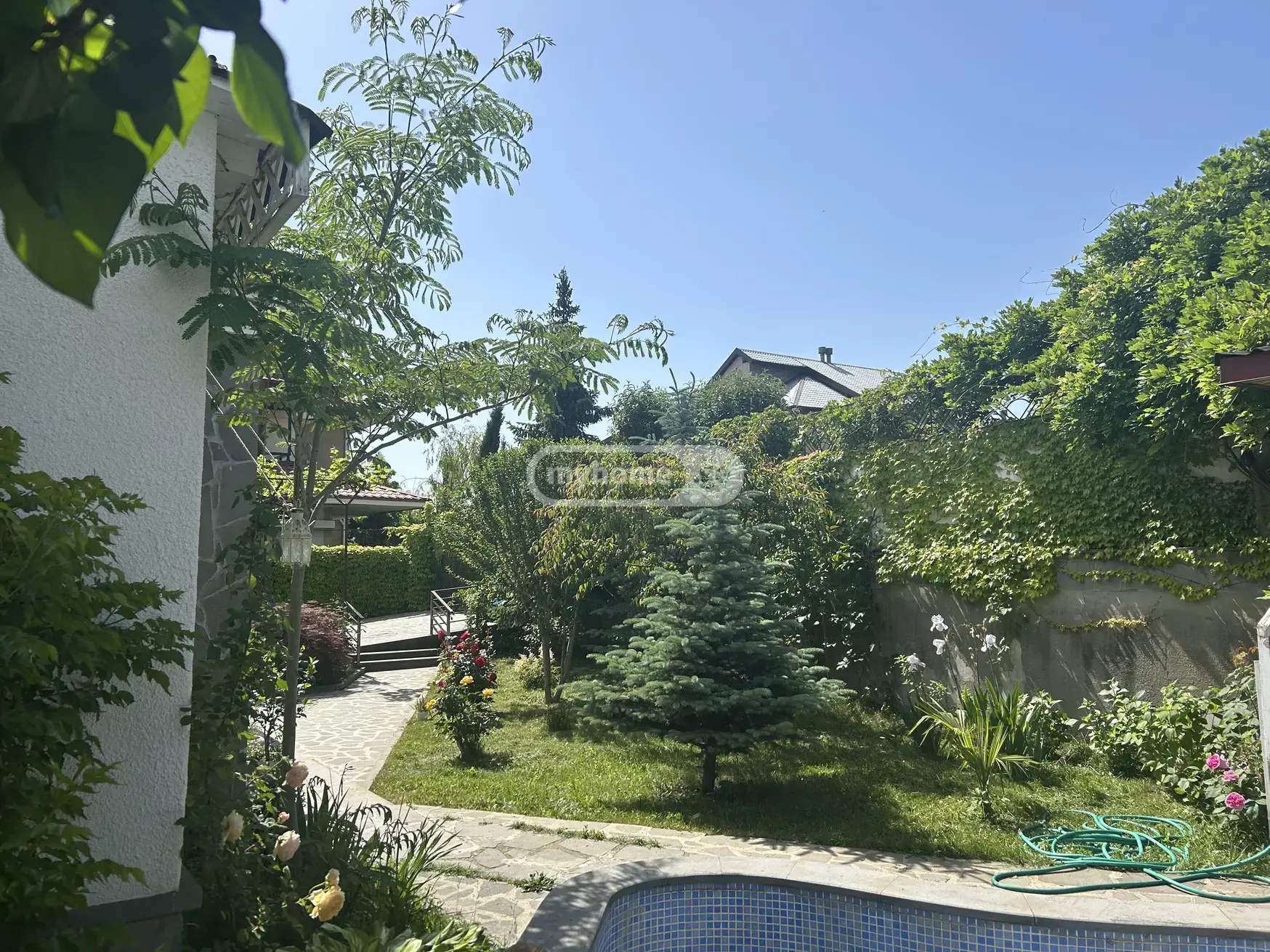 6 Room Private House For Rent In Mtatsminda view 11