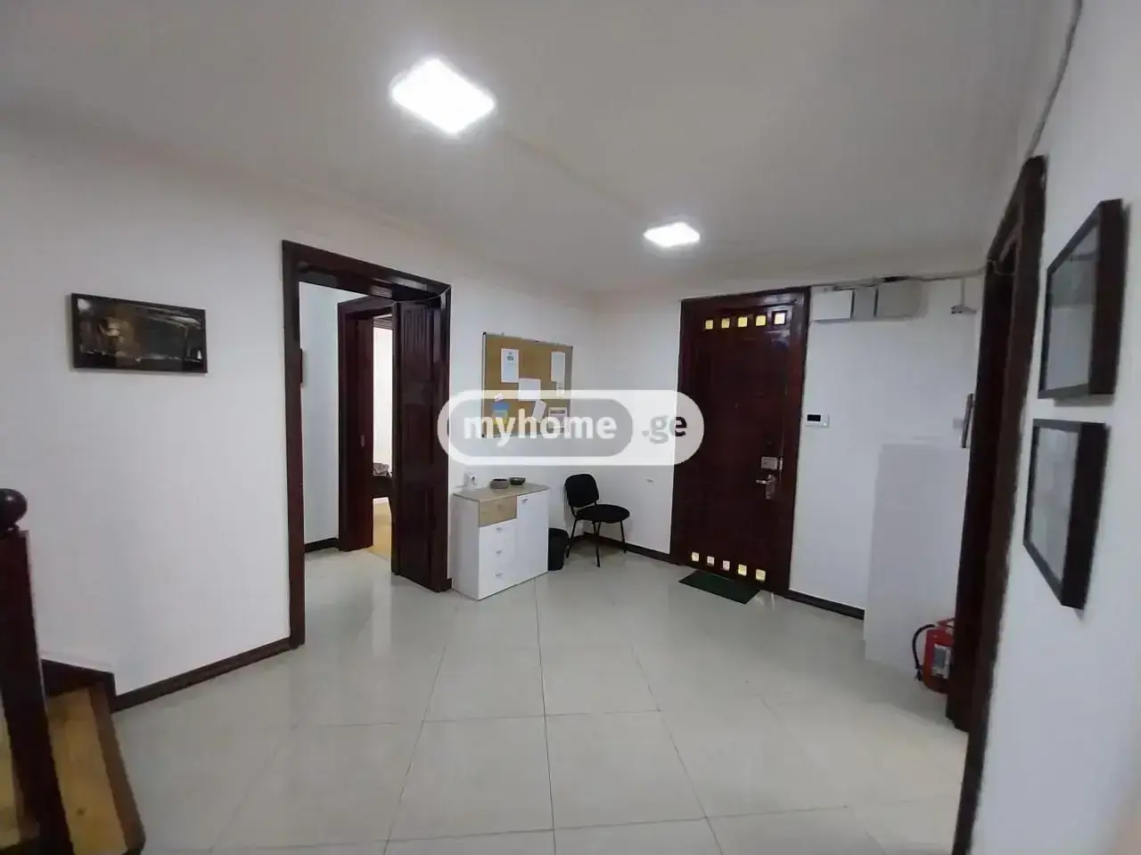 5 Room Private House For Rent In Vera view 5