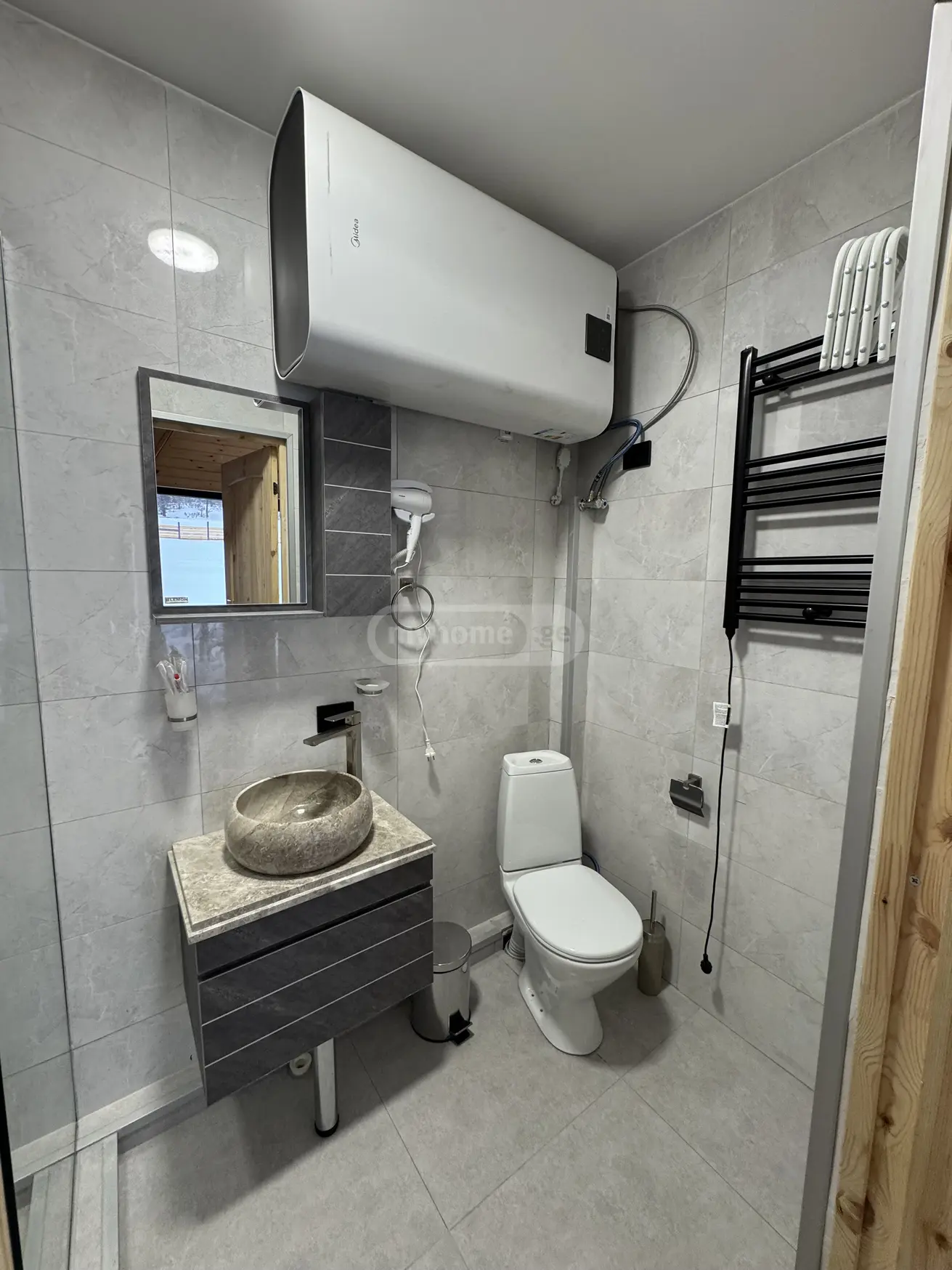 3 Room Apartment Daily Rent In Mestia view 6