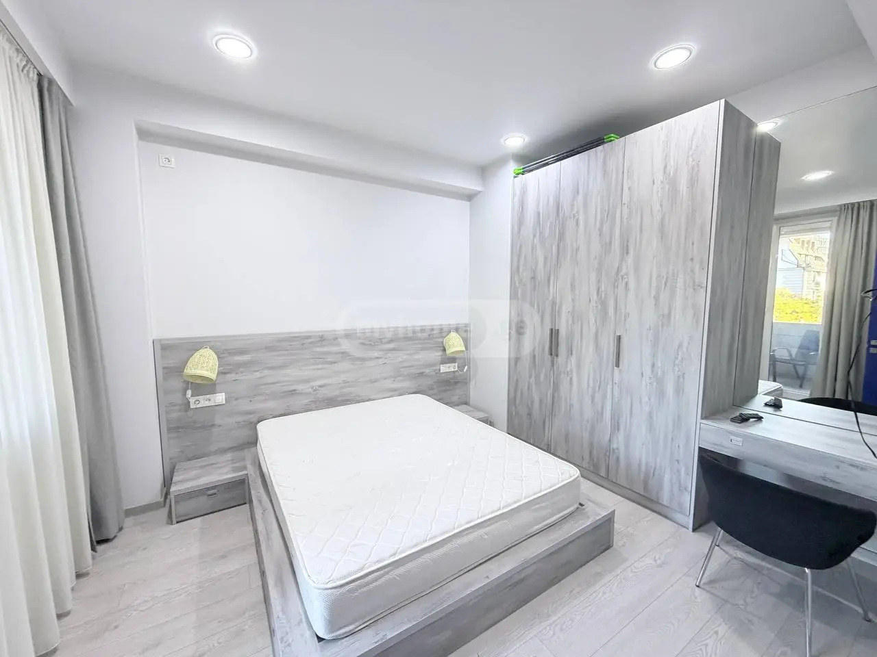 2 Room Apartment For Rent In Vera view 4