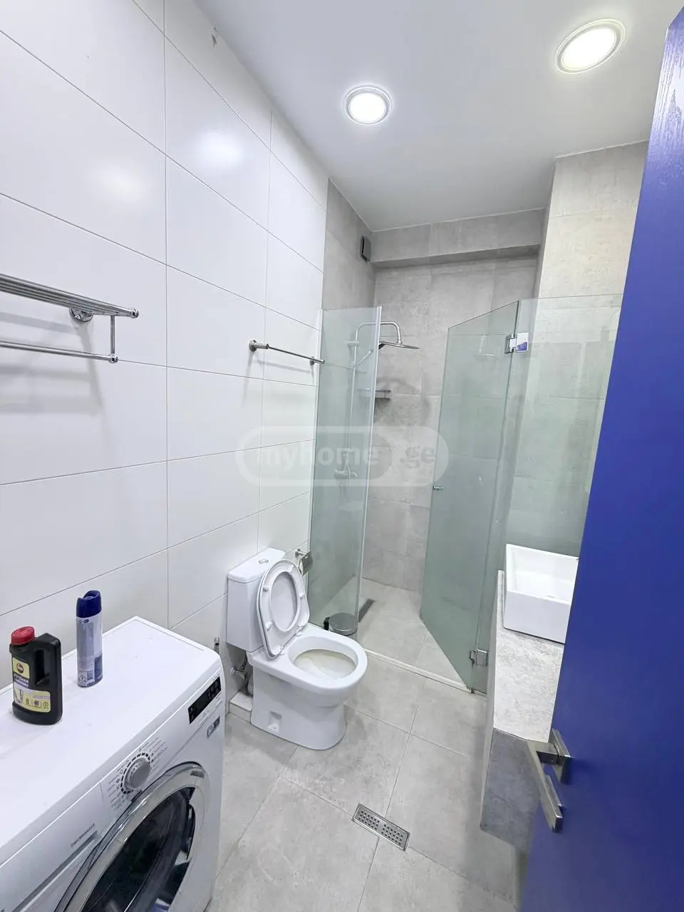 2 Room Apartment For Rent In Vera view 11