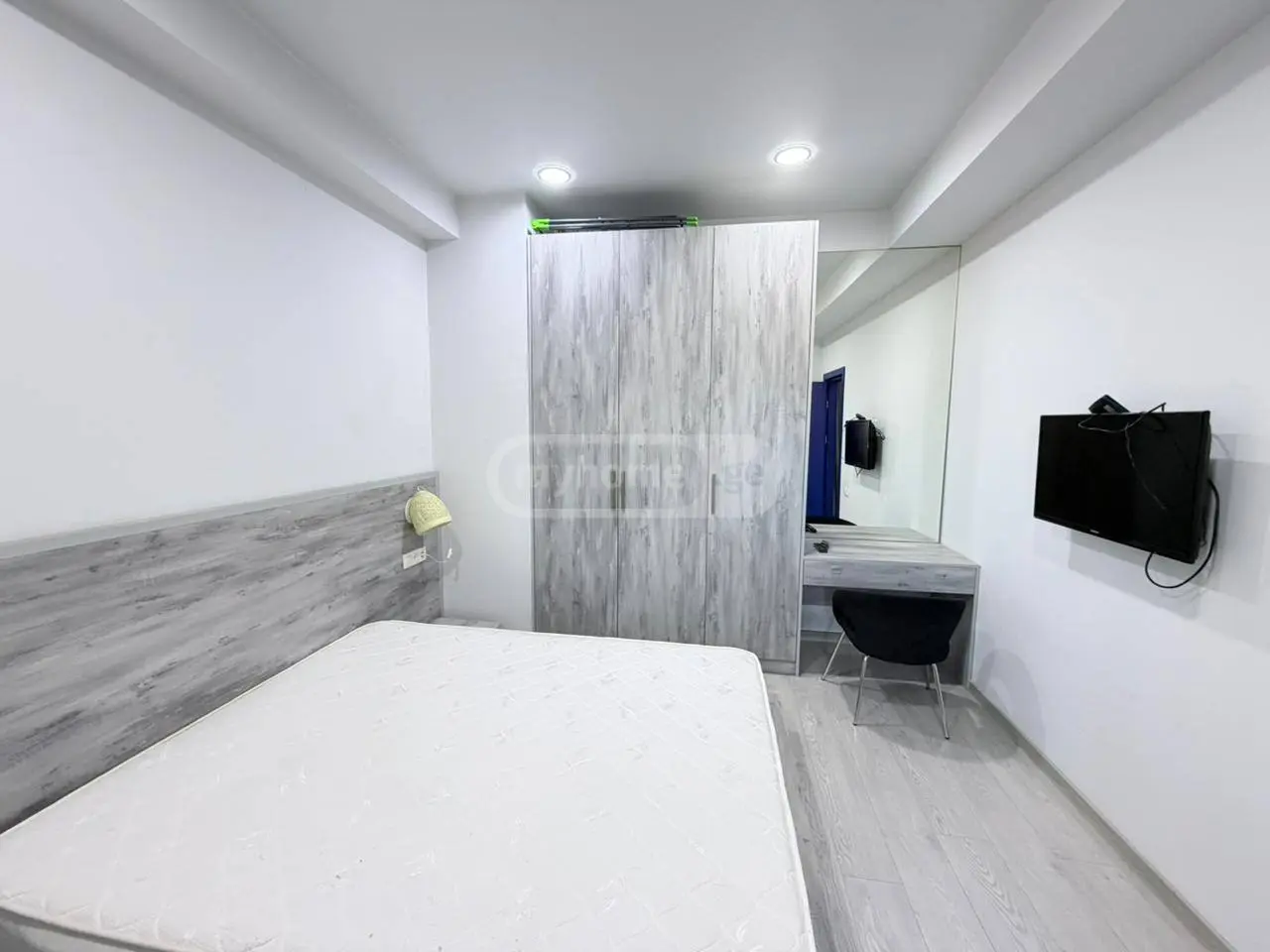 2 Room Apartment For Rent In Vera view 6