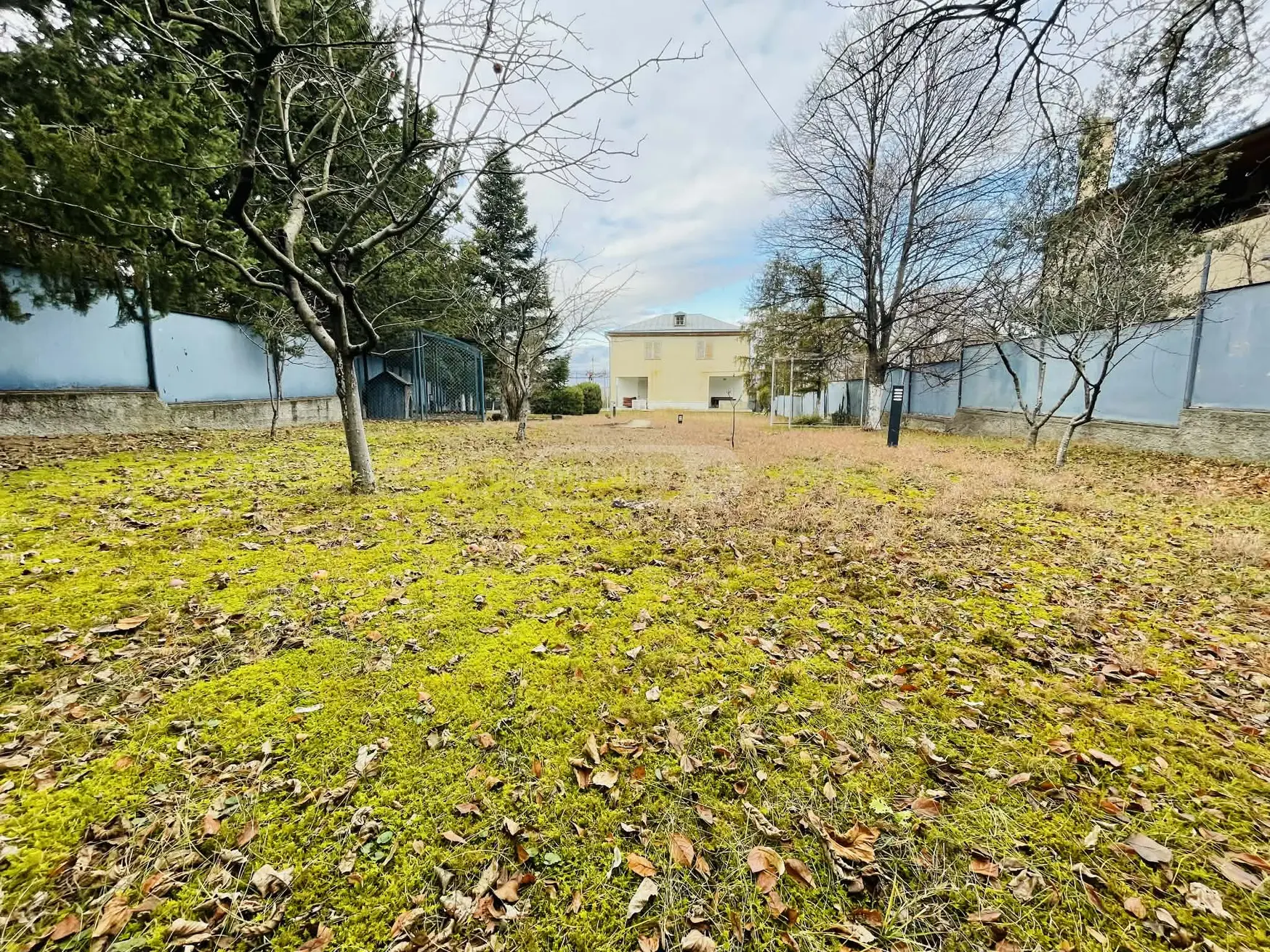 6 Room Country House For Sale view 1