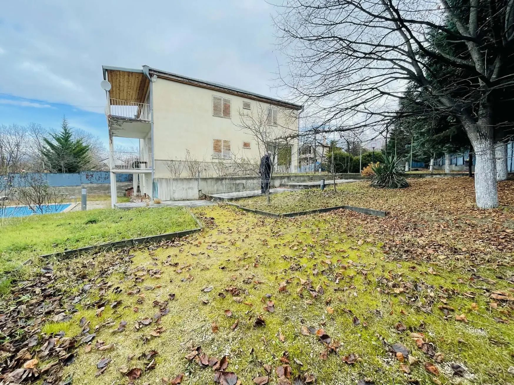 6 Room Country House For Sale view 16