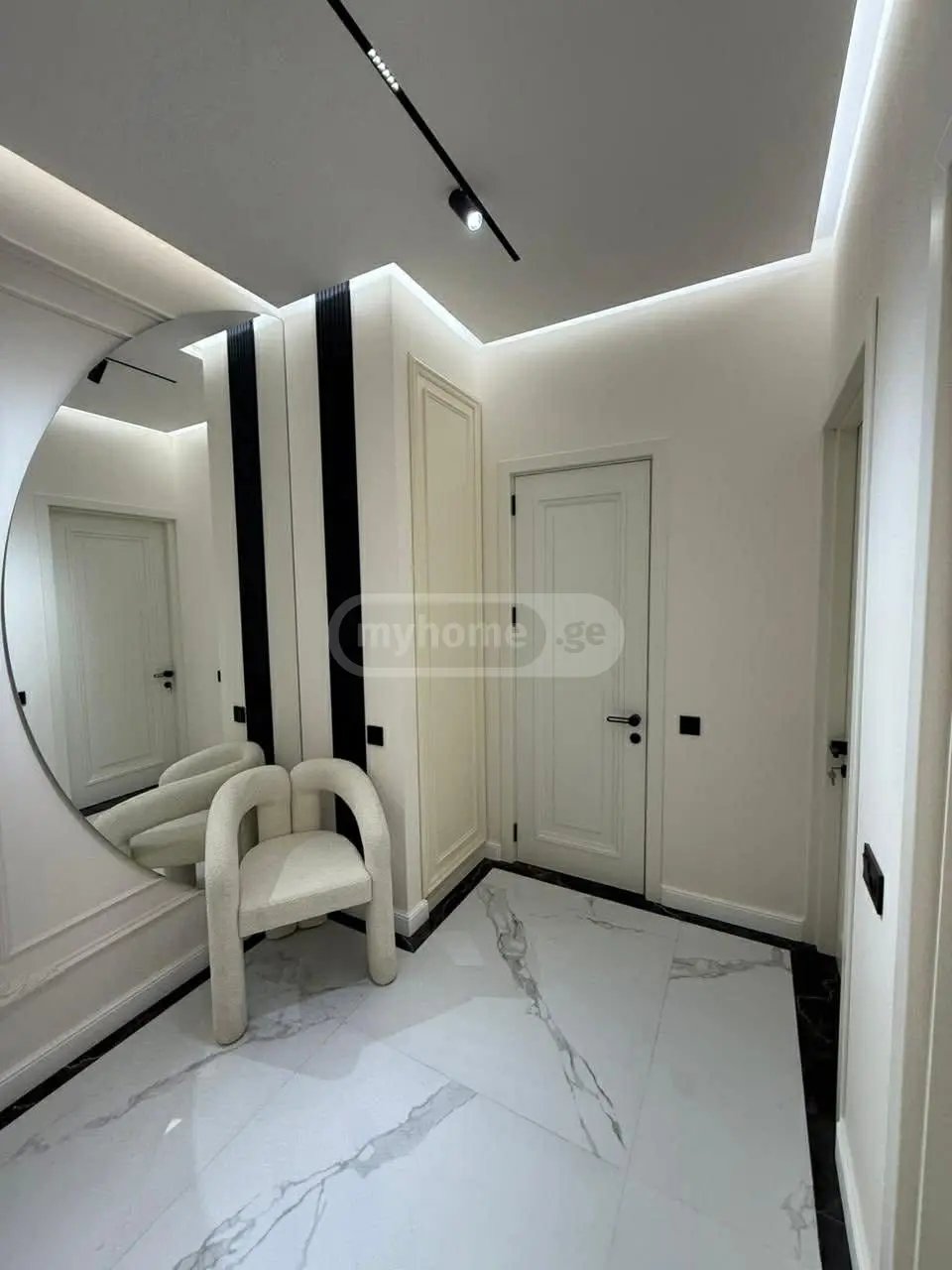 4 Room Apartment For Sale view 2