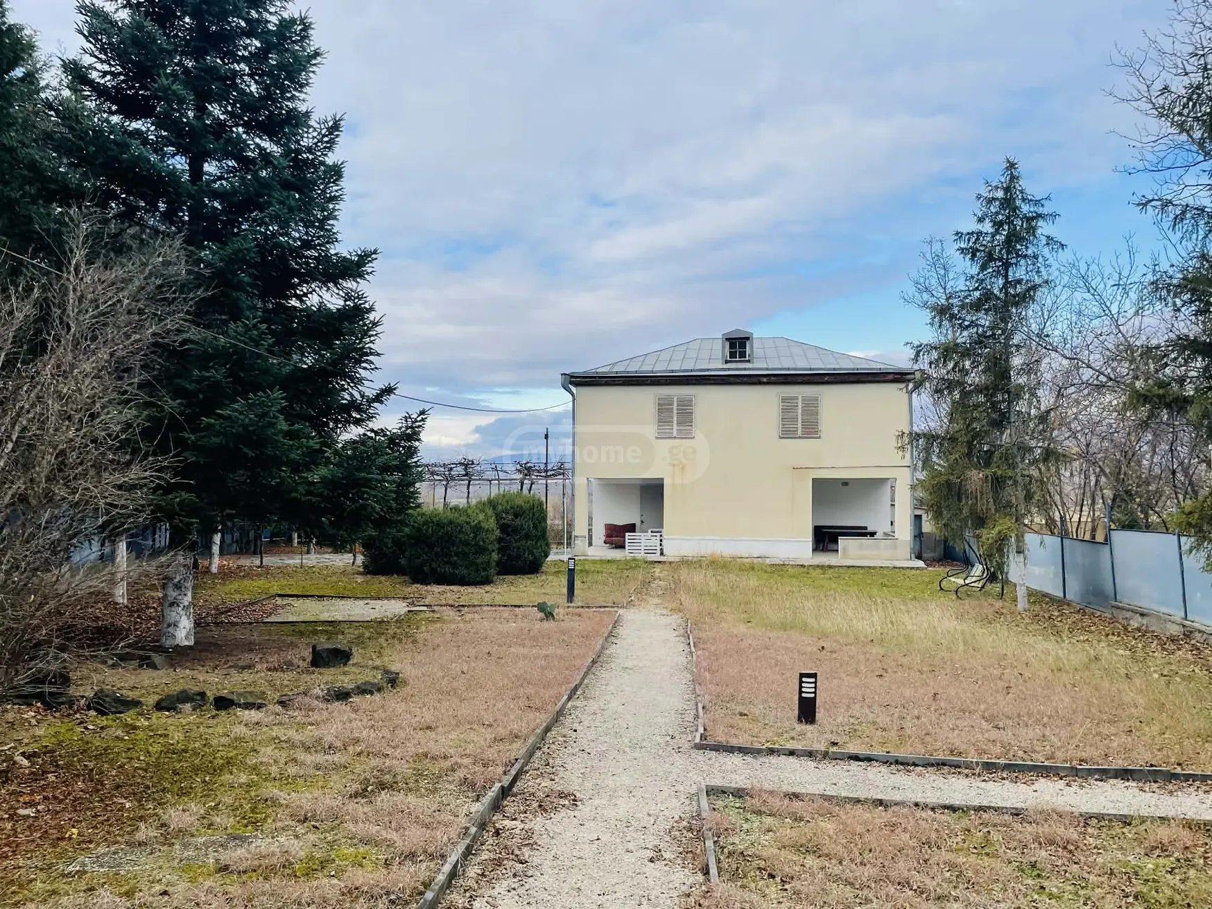 6 Room Country House For Sale view 12