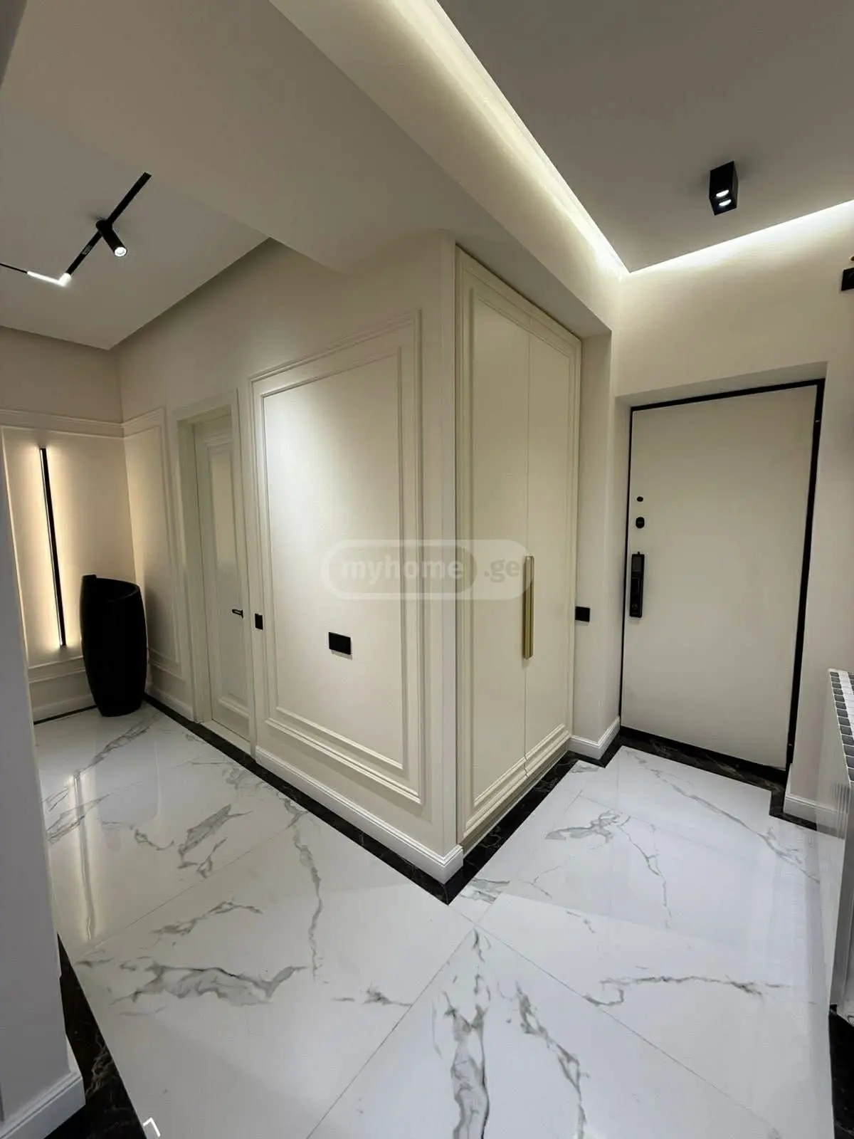 4 Room Apartment For Sale view 4