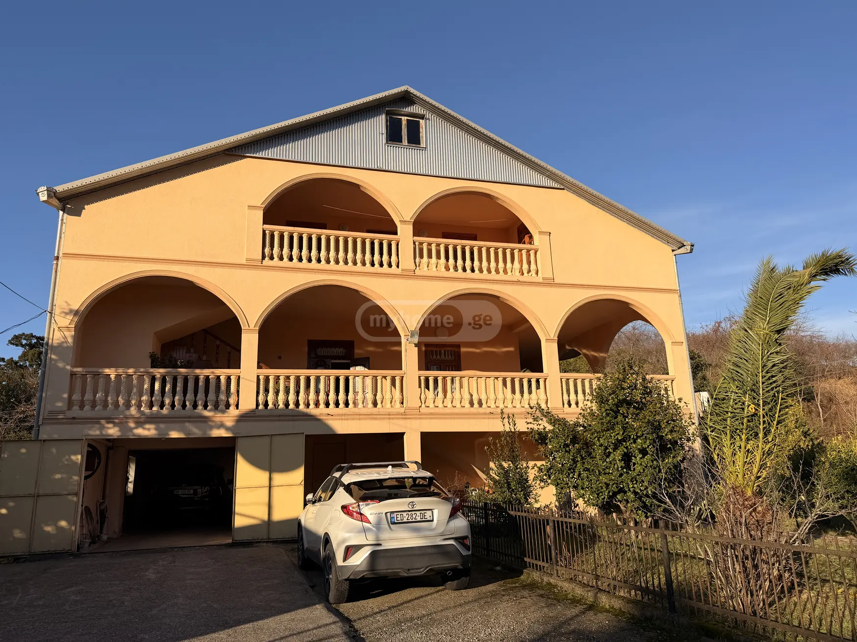 9 Room Private House For Sale view 2