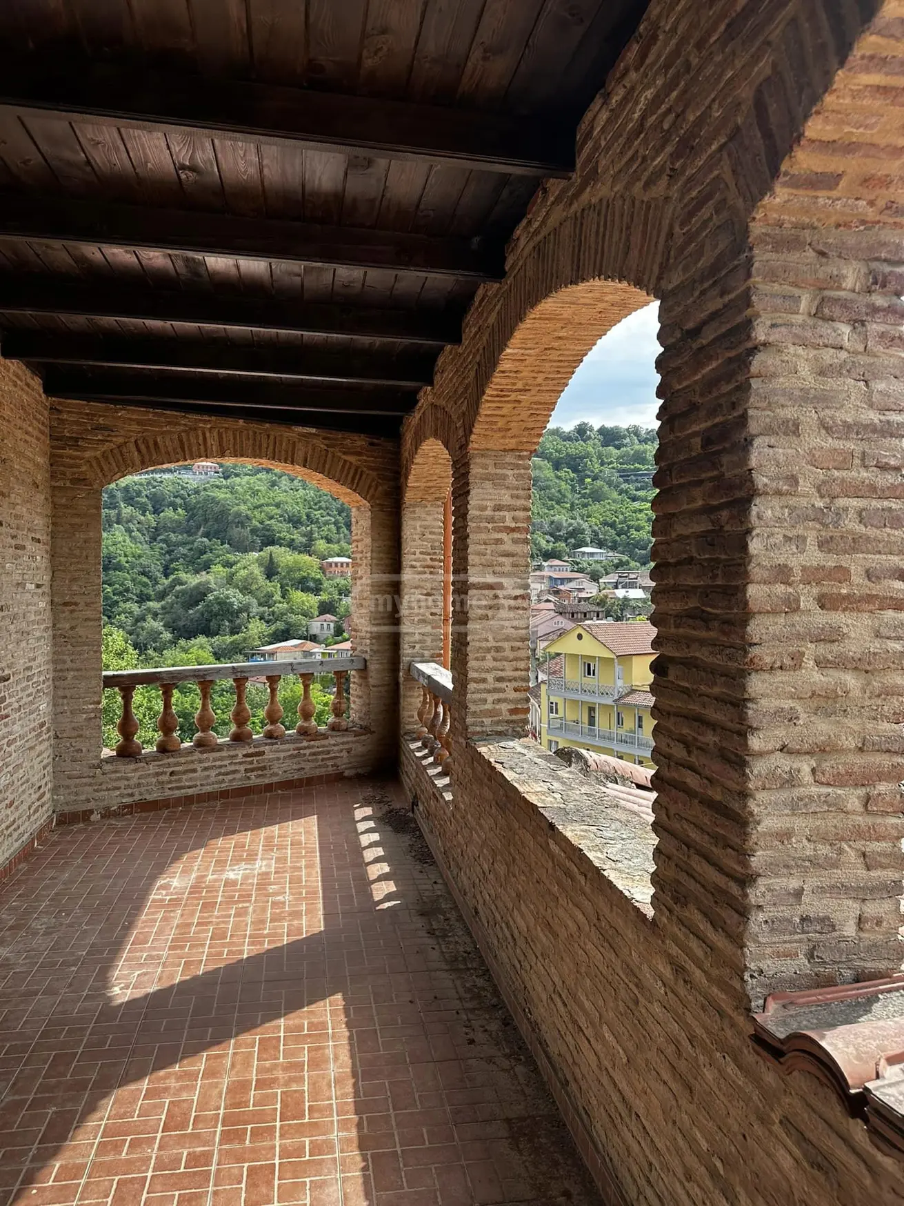 10+ Room Hotel For Sale In Signagi view 6
