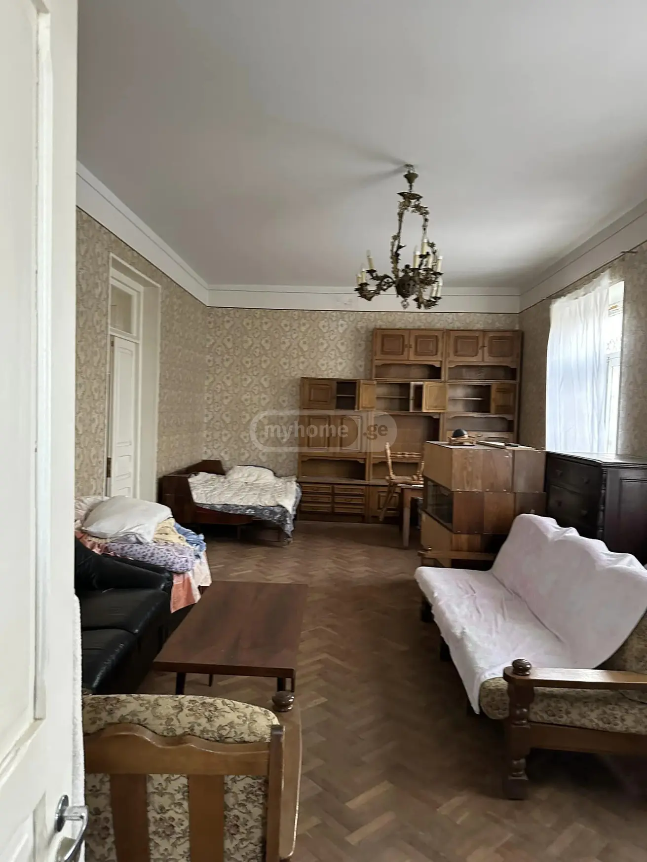 6 Room Private House For Sale view 3