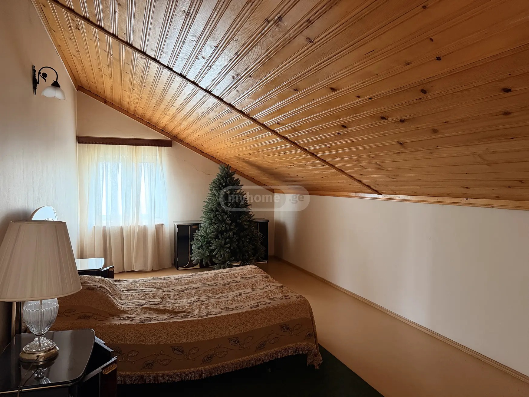 9 Room Private House For Sale view 12