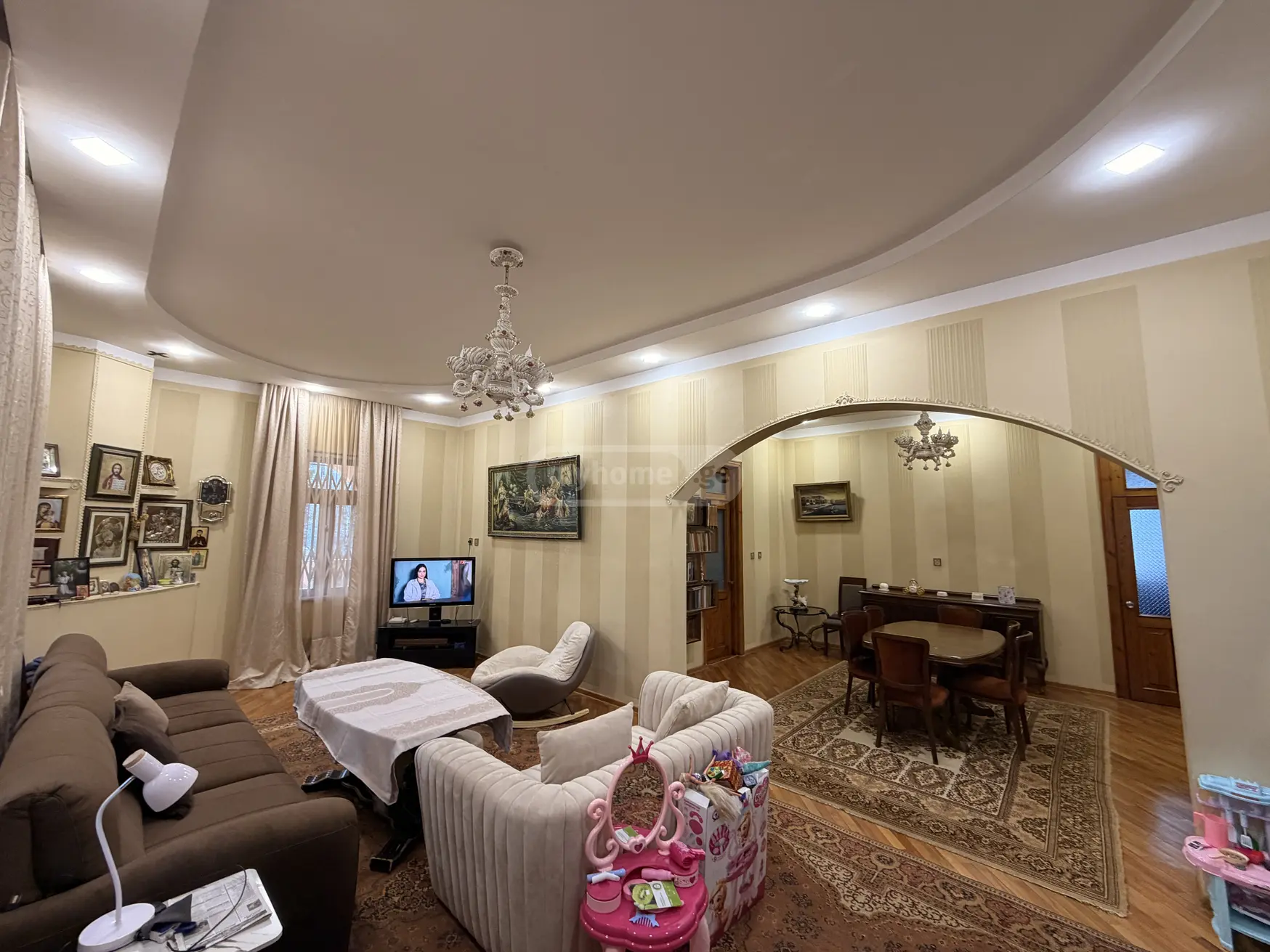 9 Room Private House For Sale view 16