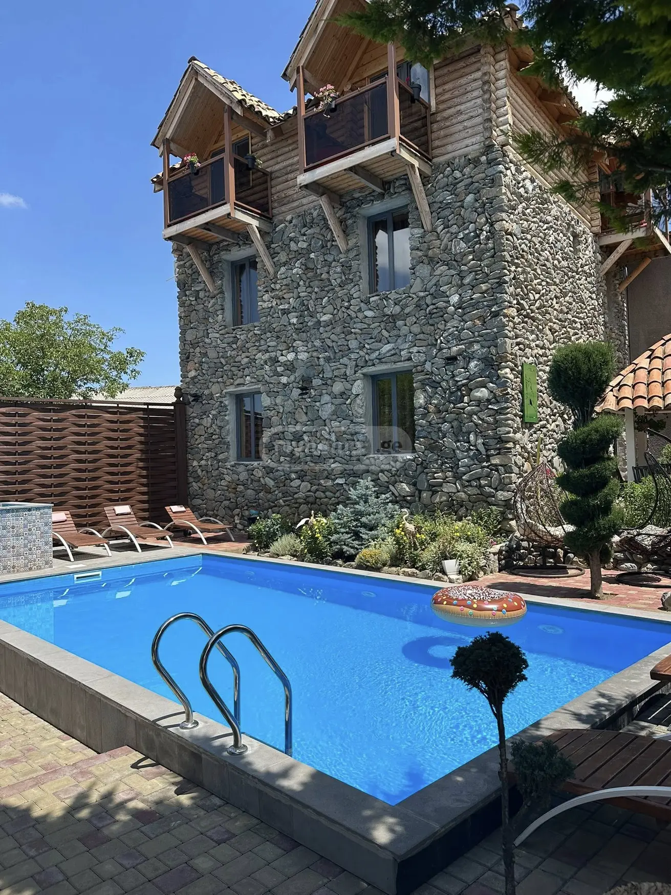 10+ Room Hotel For Sale In Telavi view 1