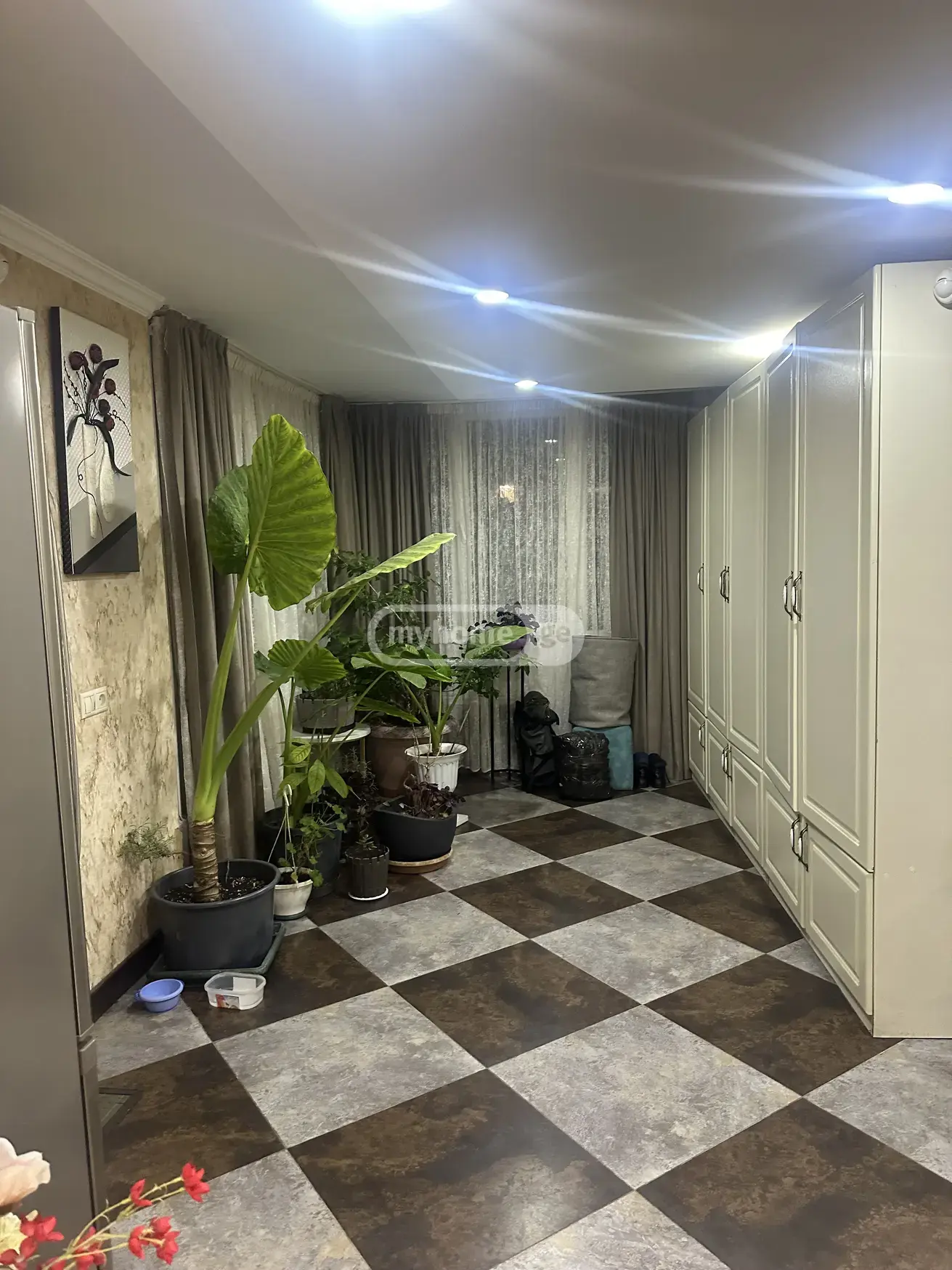 10+ Room Private House For Rent In Gldani view 10