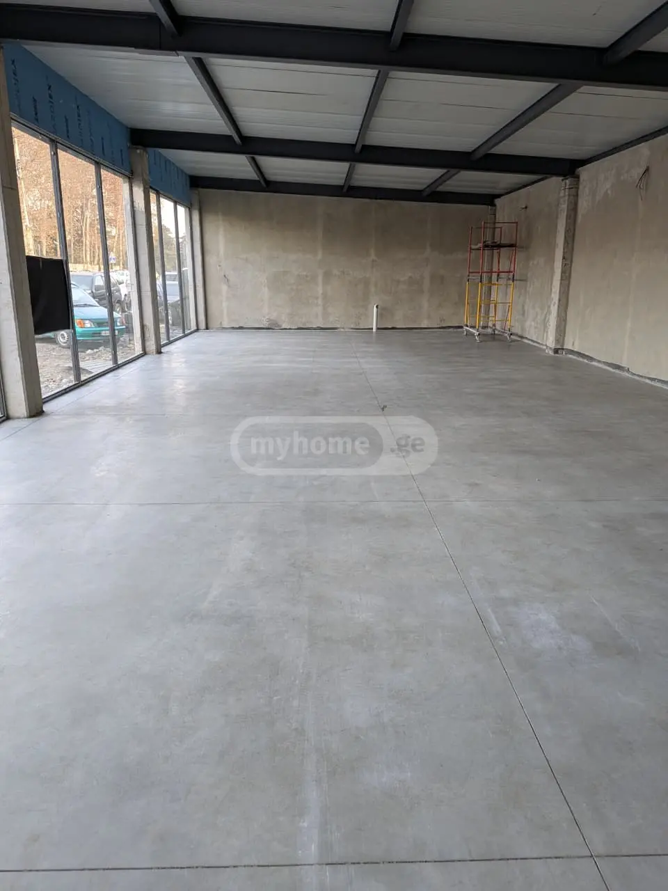 Universal Commercial Area For Rent In Zestaphoni view 4