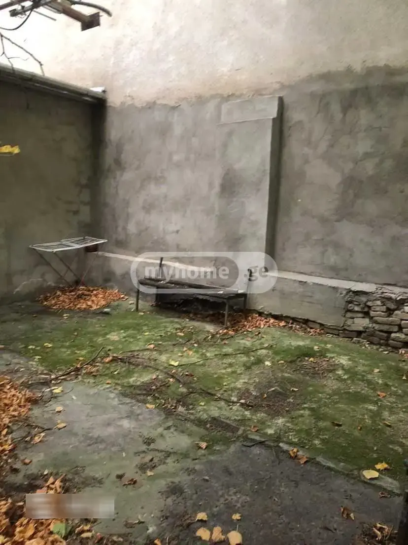 2 Room Private House For Sale view 6
