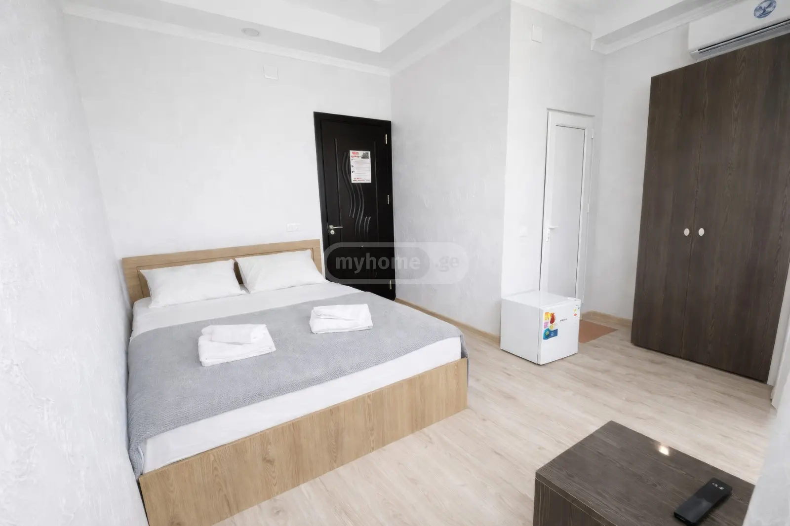1 Room Hotel Daily Rent In Batumi view 5