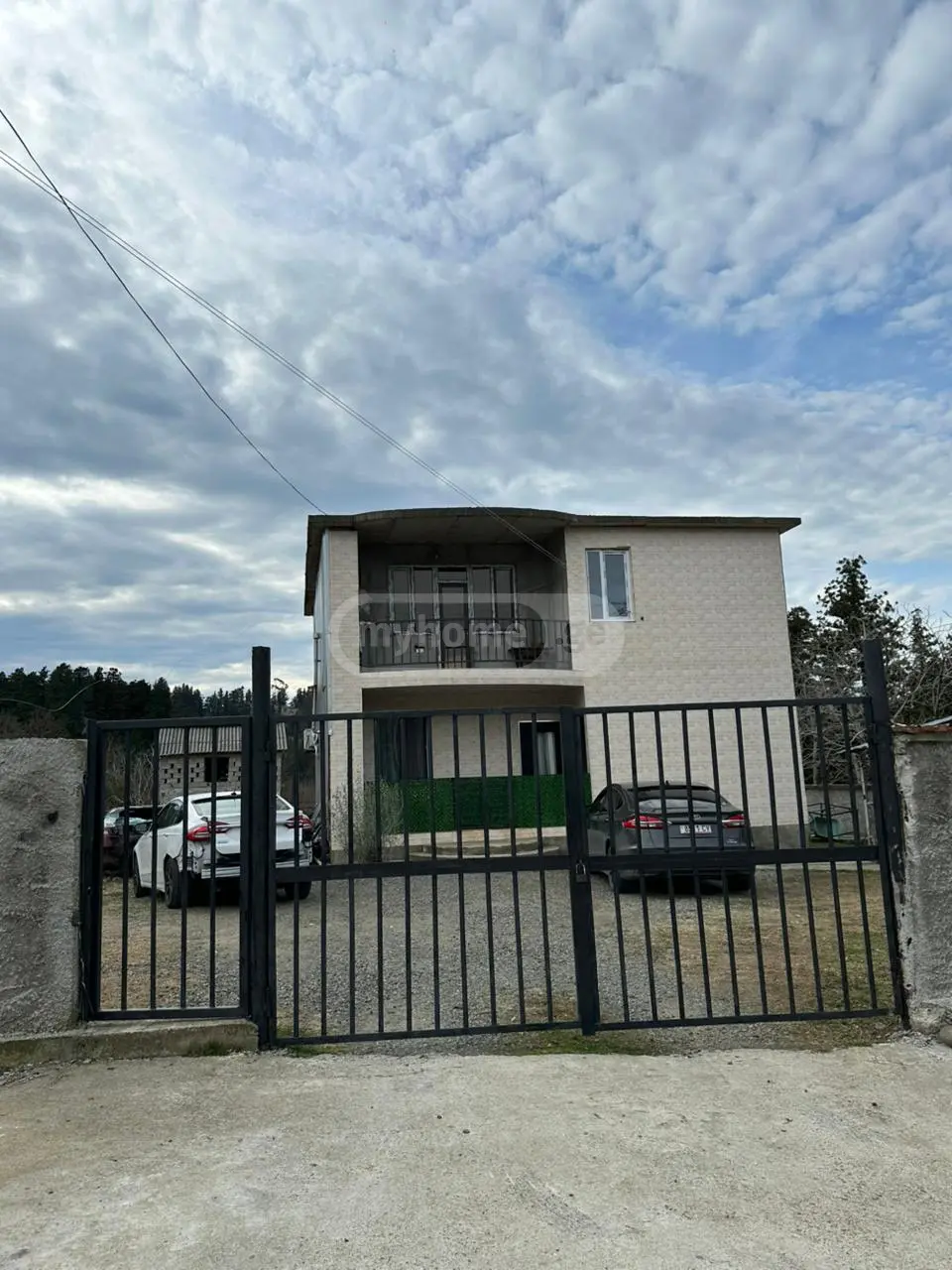 5 Room Private House For Sale view 1