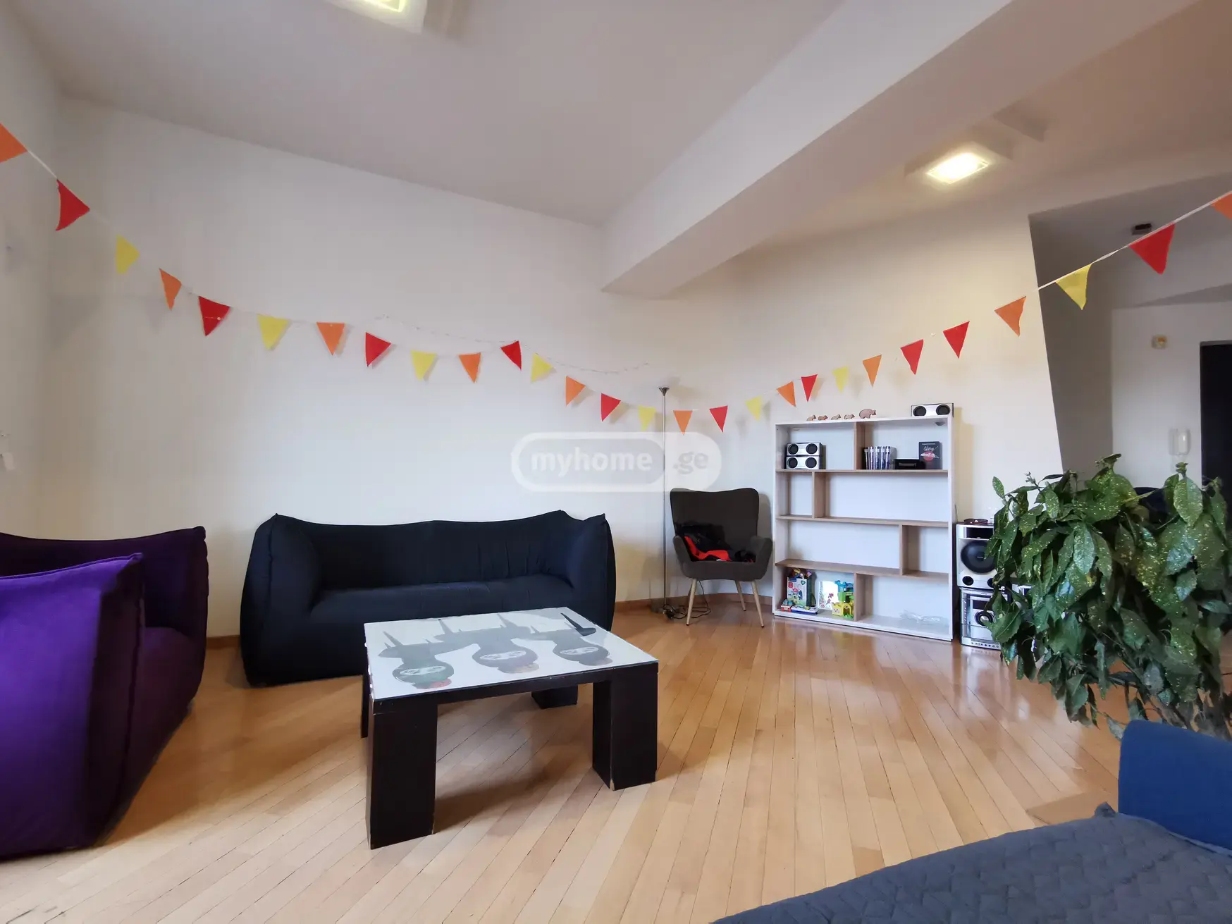 5 Room Apartment For Sale view 1