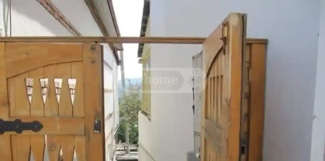 4 Room Private House For Sale view 2