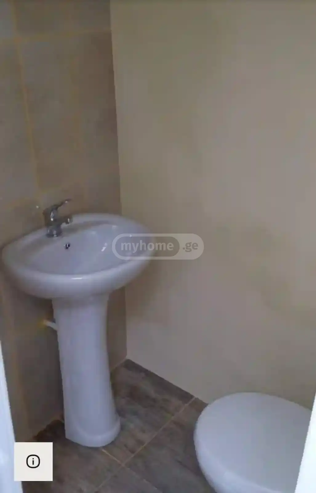4 Room Private House For Sale view 5