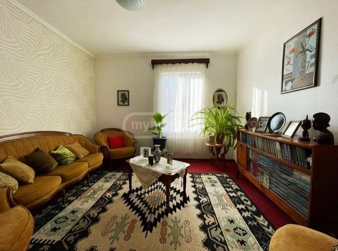 6 Room Private House For Sale view 6