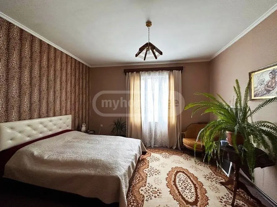 6 Room Private House For Sale view 12