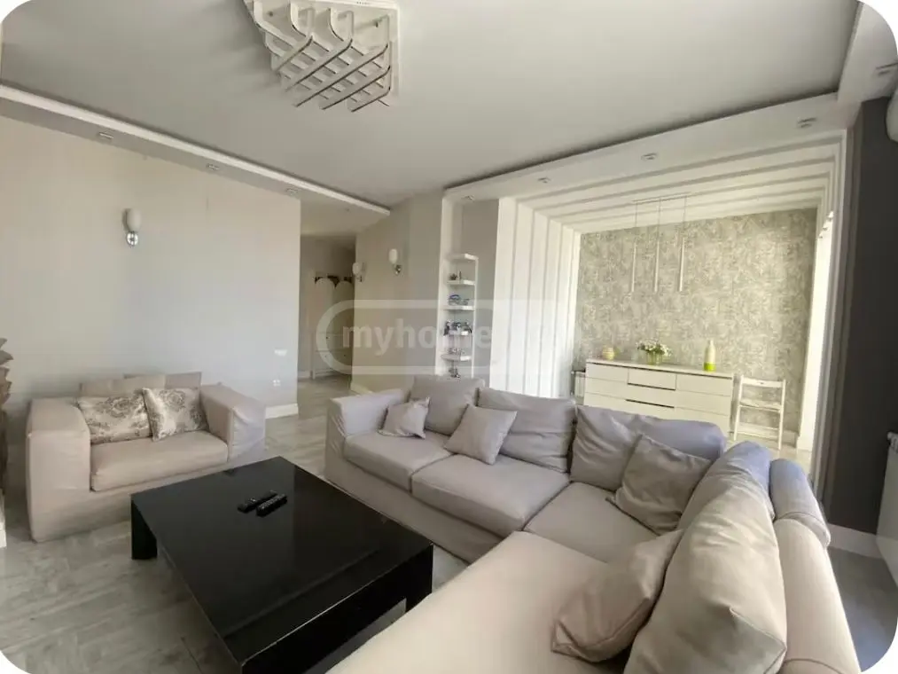 4 Room Apartment For Sale view 2