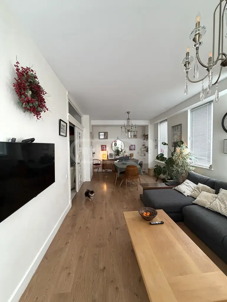 5 Room Apartment For Sale view 3