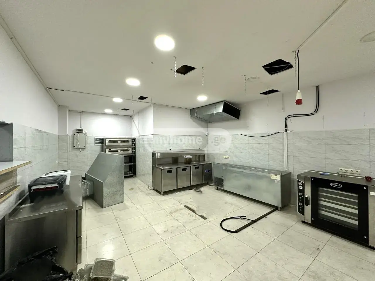 Universal Commercial Area For Rent In Old Batumi District, In Batumi view 4