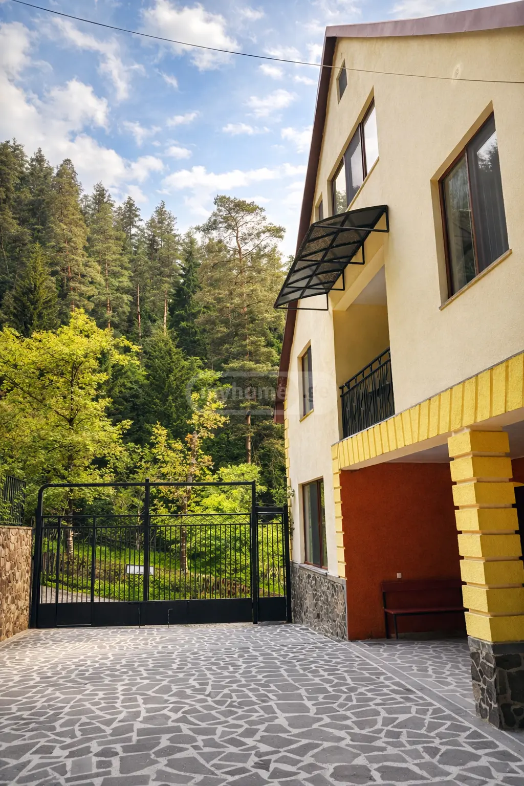 10+ Room Hotel Daily Rent In Borjomi view 1