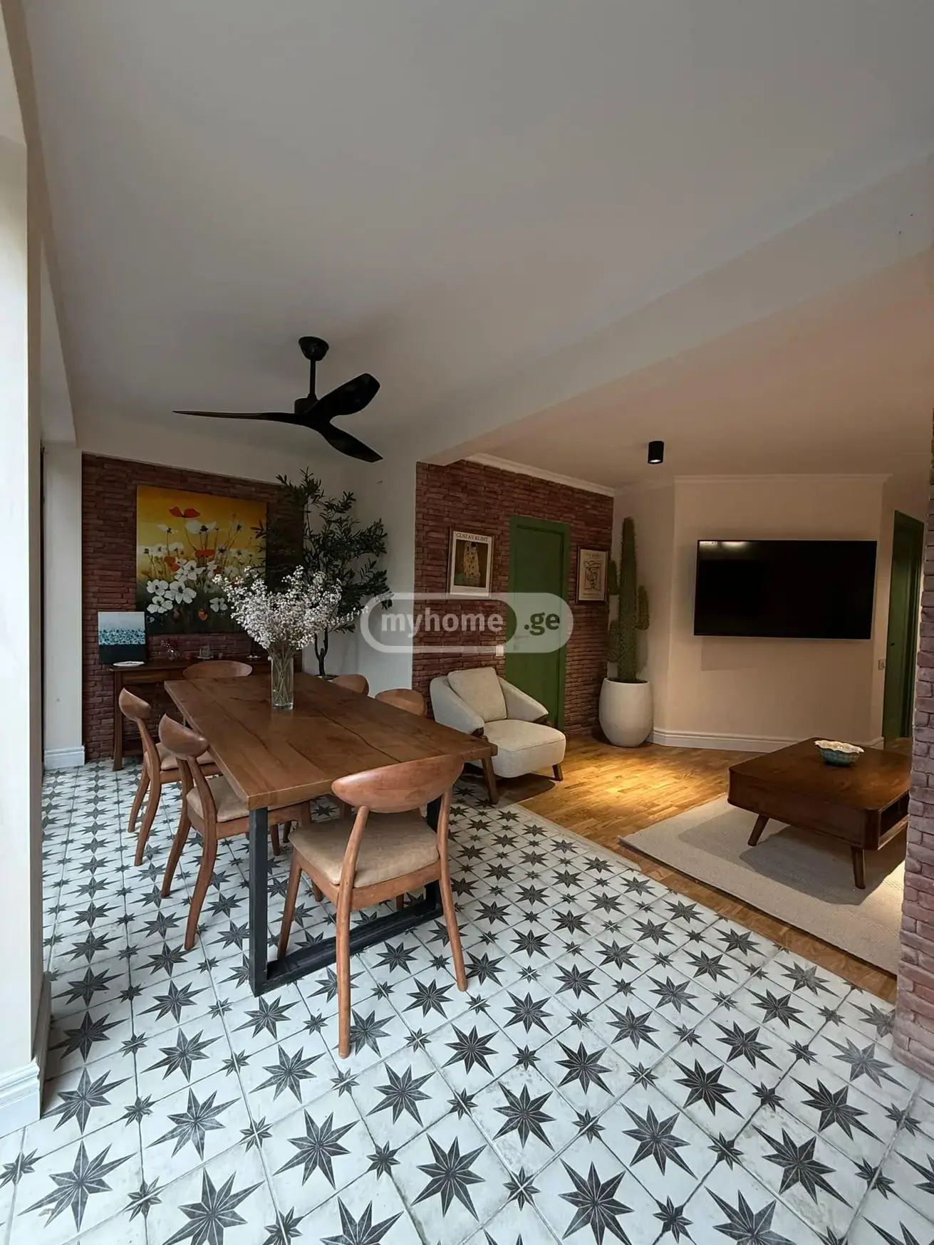 6 Room Private House For Rent In Samgori view 1