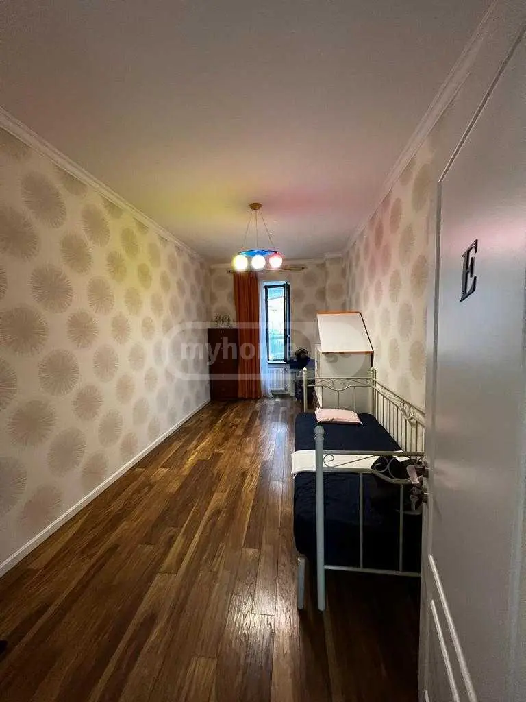 6 Room Private House For Rent In Mtatsminda view 11