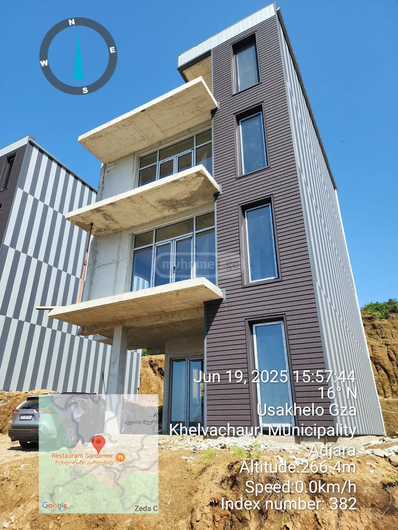 5 Room Private House For Sale view 3