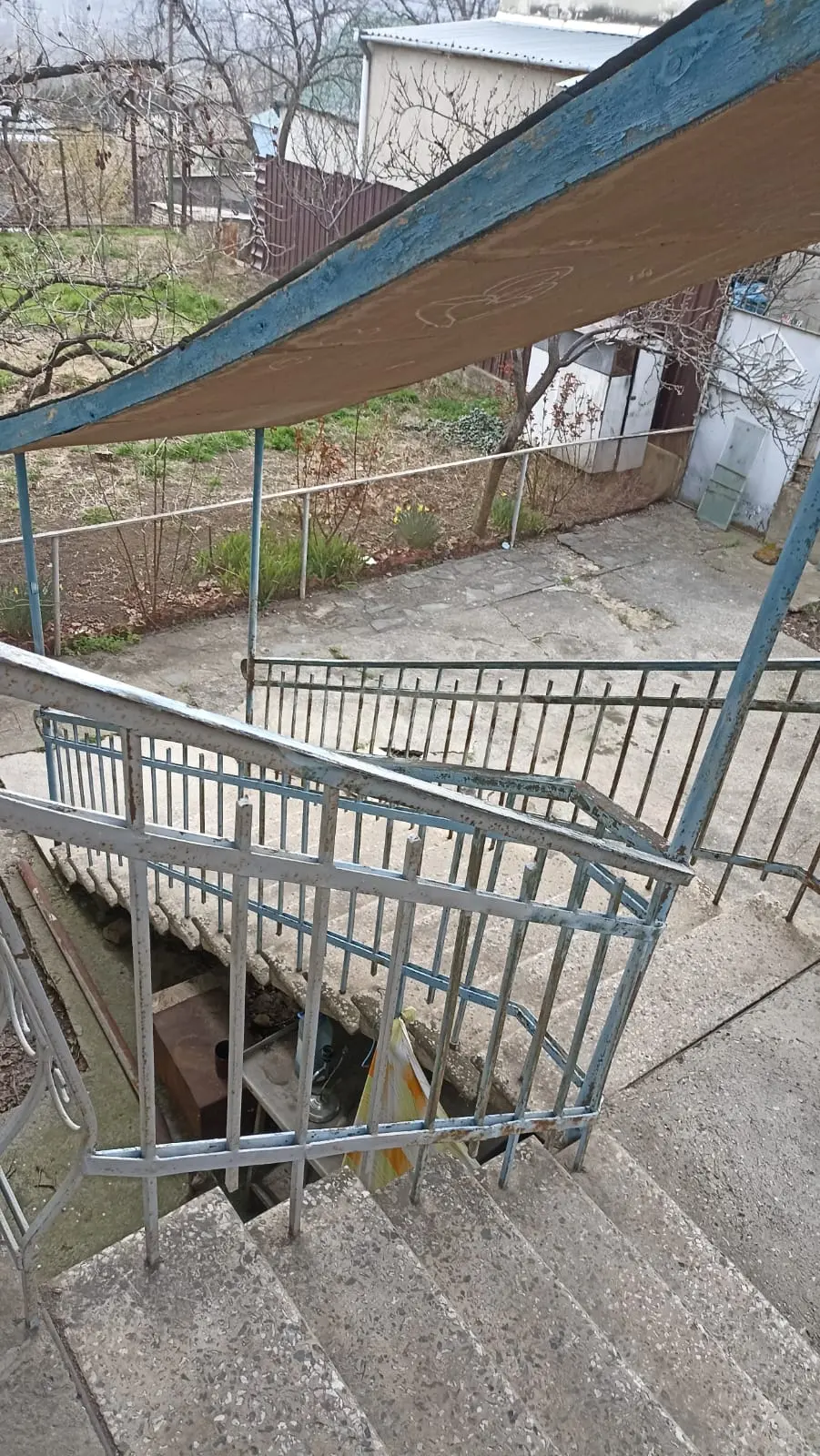 6 Room Private House For Sale view 12