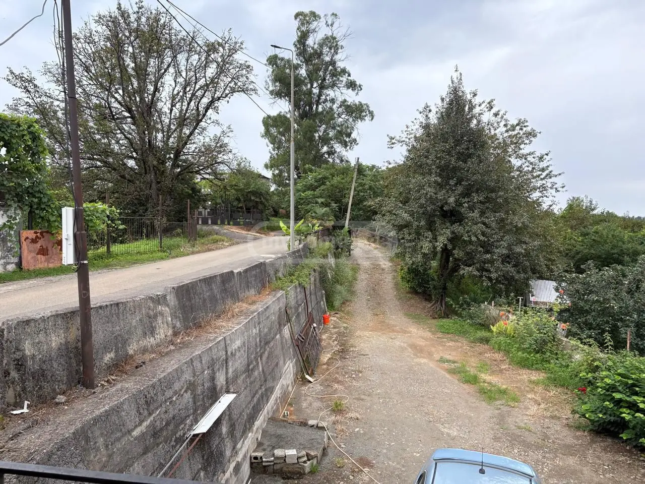 8 Room Private House For Sale view 6