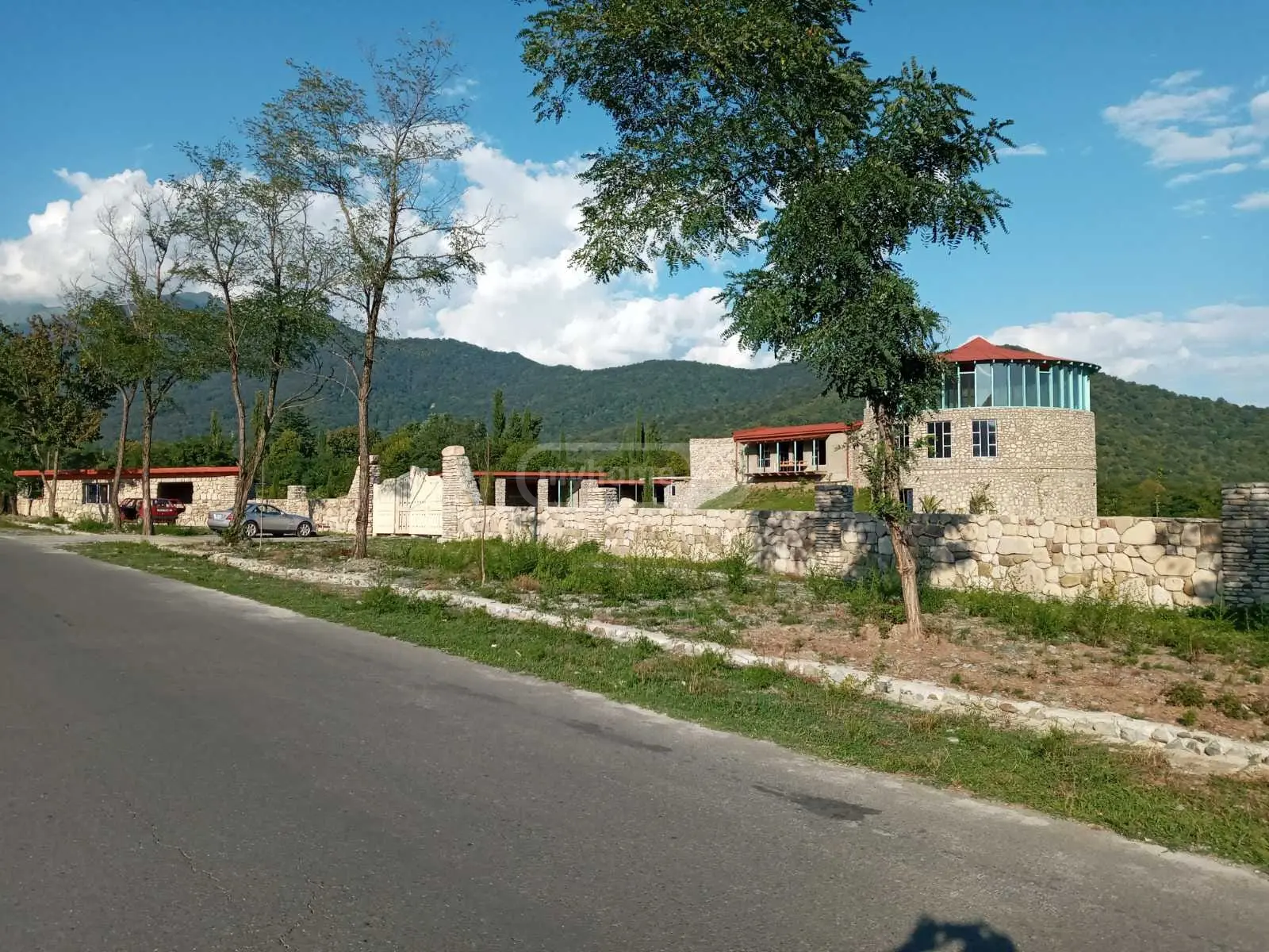 იყიდება 10+ Room Hotel In Lagodekhiში view 16