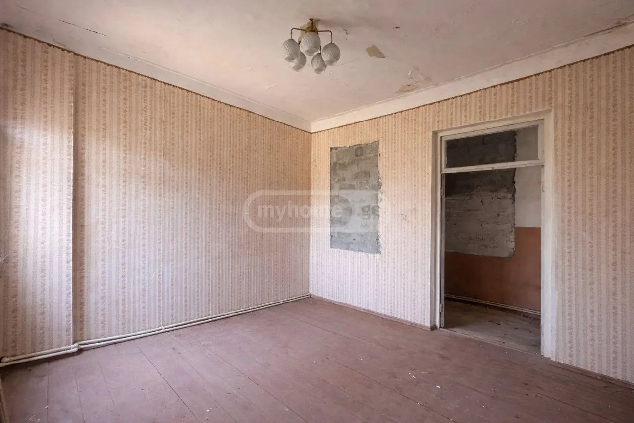 Продажа 3-комната Квартира view 1