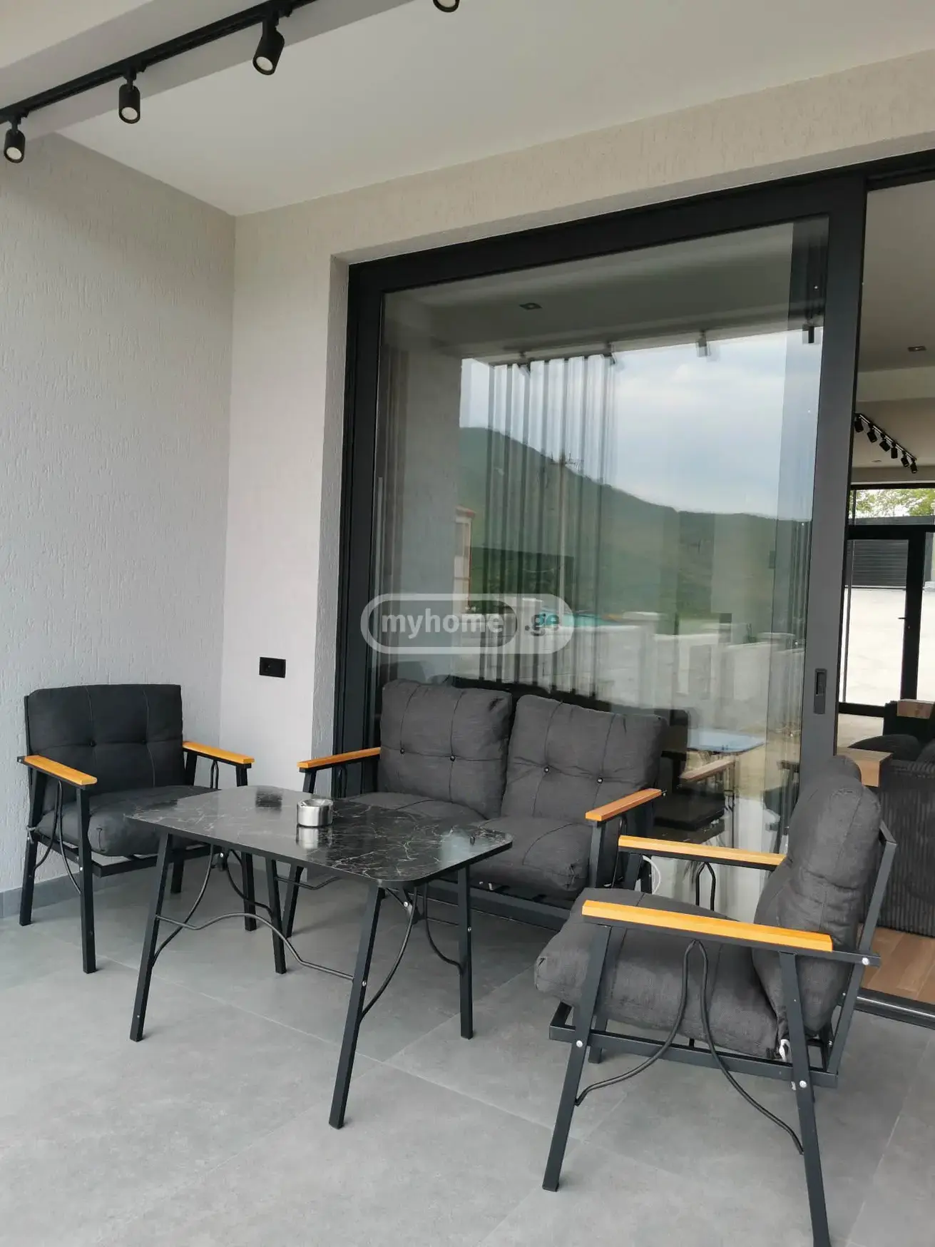 7 Room Private House For Sale view 13