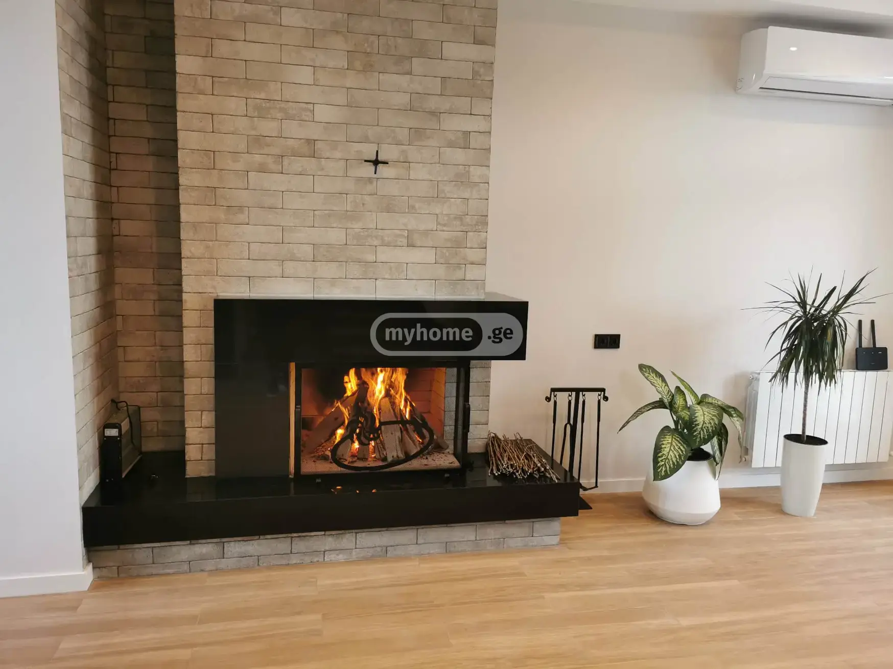 7 Room Private House For Sale view 16