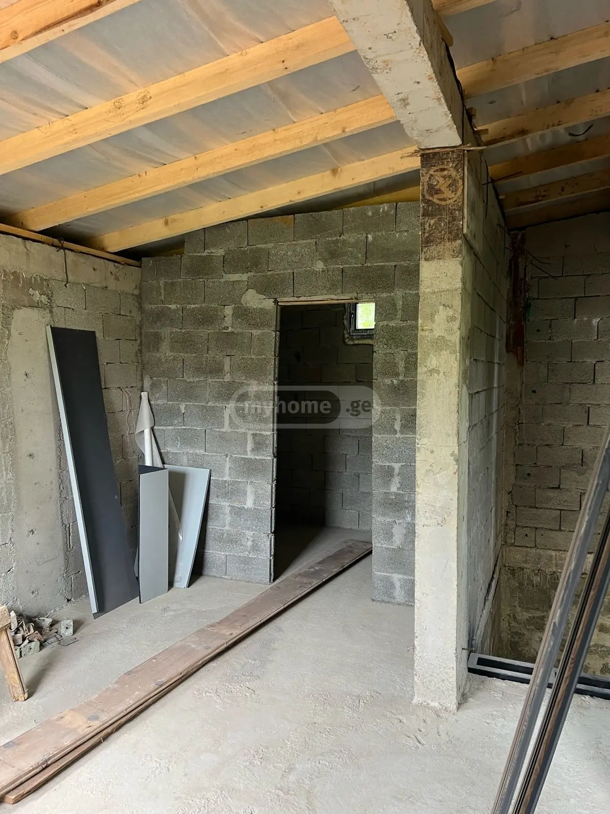 4 Room Private House For Sale view 6