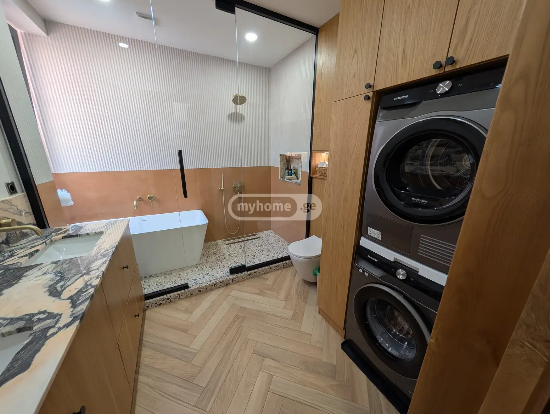 7 Room Private House For Rent In Vera view 9