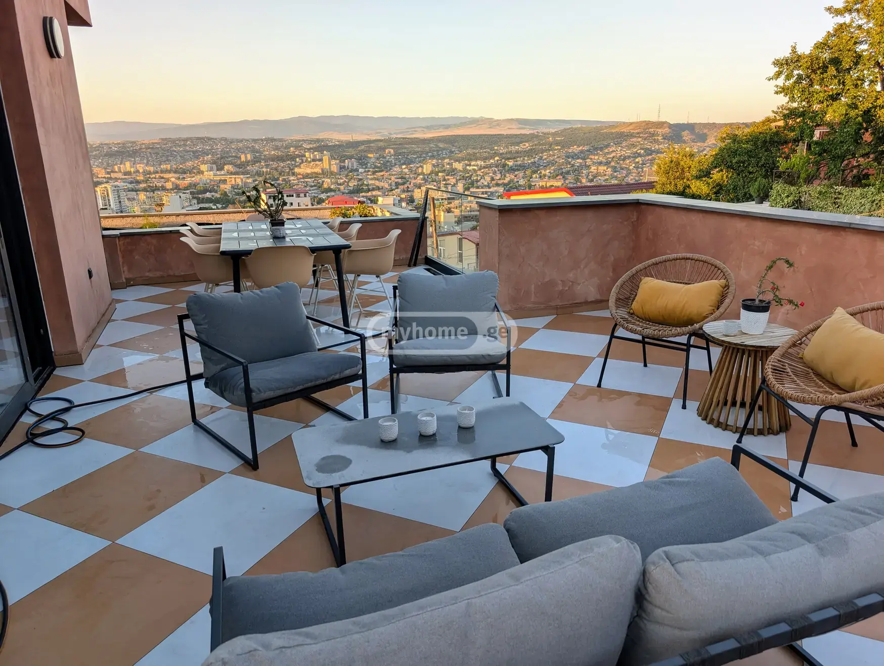 7 Room Private House For Rent In Vera view 16