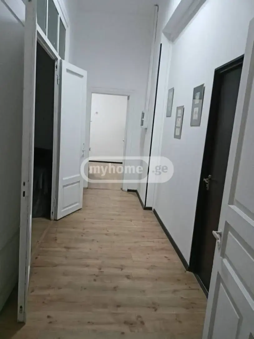 10+ Room Private House For Rent In Saburtalo view 6
