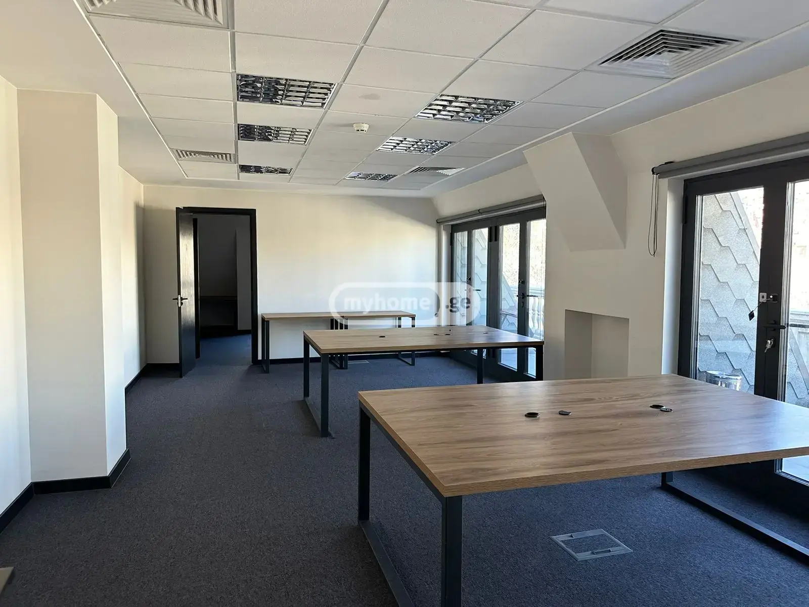 Office Commercial Area For Rent In Sololaki view 17