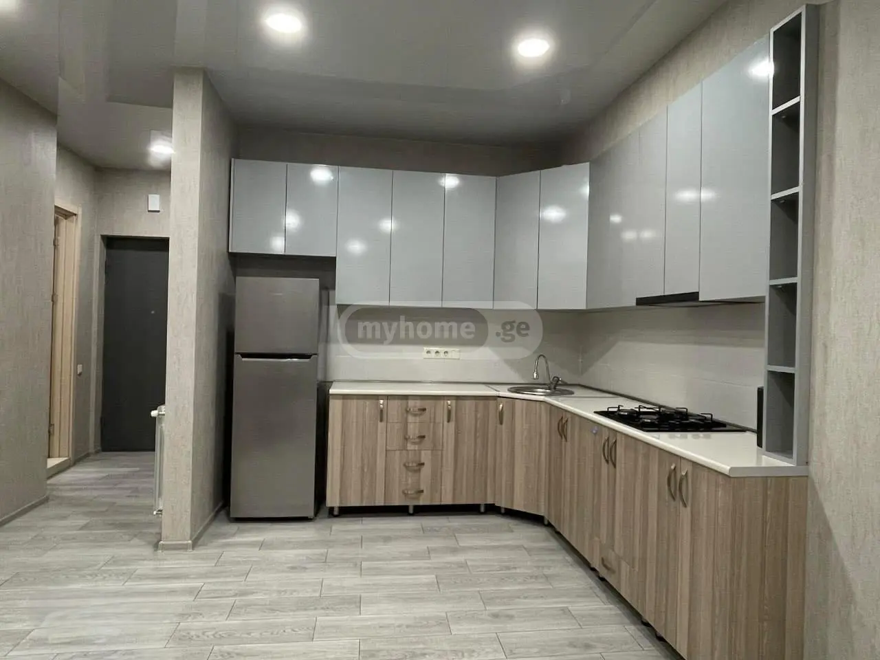 Продажа 4-комната Квартира view 4